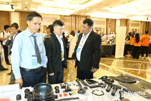 NGÀY DOANH NHÂN VIỆT NAM (13-10) Đồng hành, thúc đẩy doanh nghiệp phát triển (Bài cuối)