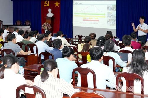 Đồng Tháp: Chuyên gia Viện Pasteur hướng dẫn trạm y tế giám sát bệnh sốt xuất huyết