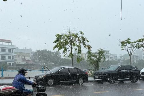 Cảnh báo giông, lốc, sét, mưa đá và mưa lớn cục bộ trên địa bàn Gia Lai