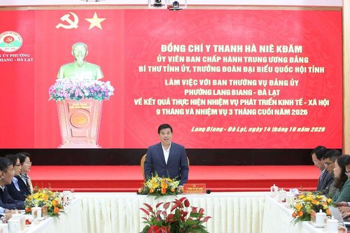 Bí thư Tỉnh ủy Lâm Đồng Y Thanh Hà Niê Kđăm làm việc với phường Lang Biang - Đà Lạt