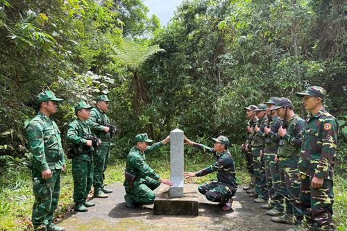 Chủ động ngăn chặn xuất nhập cảnh trái phép