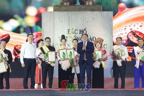 Đồng hành cùng nông dân trong hành trình phát triển và hội nhập