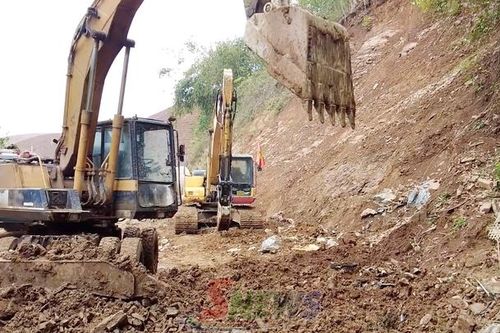 Phiêng Pằn huy động nguồn lực đầu tư kết cấu hạ tầng