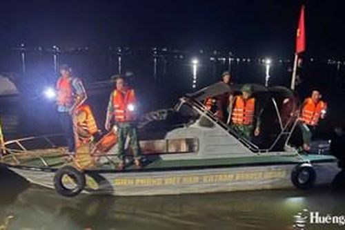 Một người tử vong trong vụ chìm thuyền gần cửa biển Thuận An