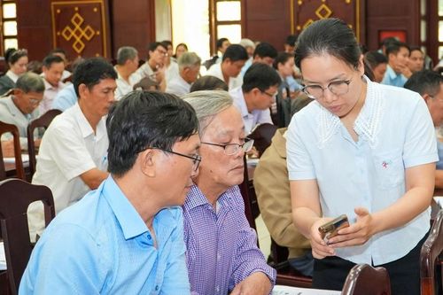 Tập huấn phương pháp rà soát hộ nghèo năm 2026 cho 4 xã phía nam thành phố