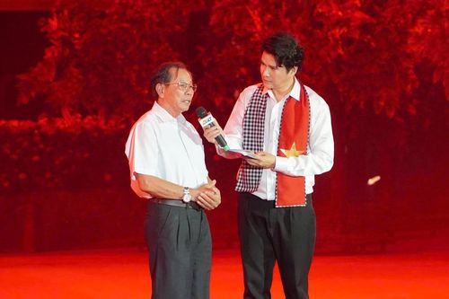 Xúc động câu chuyện người lính trở về sau 7 năm nhận giấy báo tử, dành cả đời tìm đồng đội