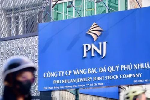 PNJ đối mặt nguy cơ hụt lợi nhuận dài hạn, thành viên HĐQT xin từ nhiệm