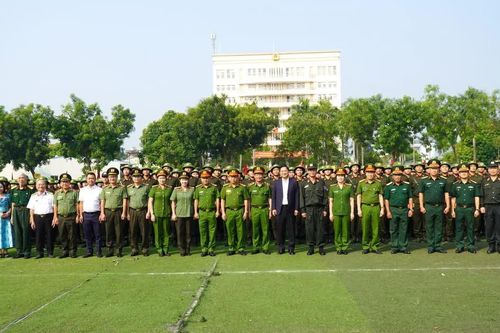 Khai giảng huấn luyện đầu khóa cho 900 học viên tại các trường Công an nhân dân