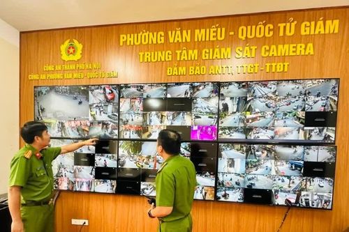 'Mắt thần' góp phần giữ bình yên từng tuyến phố tại Hà Nội