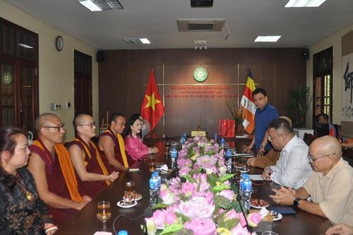 Đối thoại về pháp tu học Kim cang thừa đến trí tuệ tính không