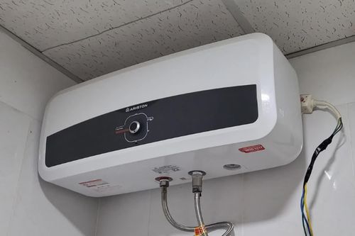 Bật bình nóng lạnh cả ngày để khỏi chờ nước nóng: Đừng chủ quan với 2 rủi ro này