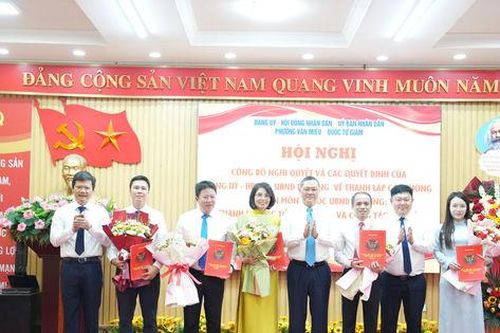 Phường Văn Miếu - Quốc Tử Giám công bố các quyết định về tổ chức bộ máy