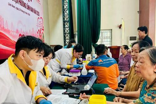Phường Hoàng Mai lấy mẫu ADN mở hy vọng đón liệt sĩ về quê hương