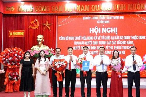 Xã Bình Minh kiện toàn bộ máy, thành lập 5 phòng chuyên môn và 12 chi bộ