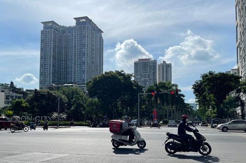 Dự báo thời tiết hôm nay: Nơi nắng nóng kéo dài cả tuần, nơi mưa như trút nước