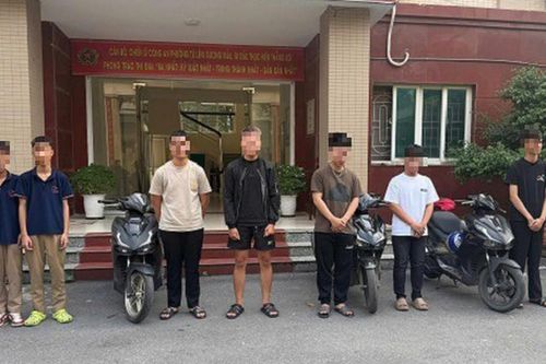 Triệu tập 8 thanh thiếu niên phóng xe gây náo loạn Quảng trường Mỹ Đình