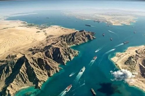 Hai tàu container bị chìm gần Eo biển Hormuz