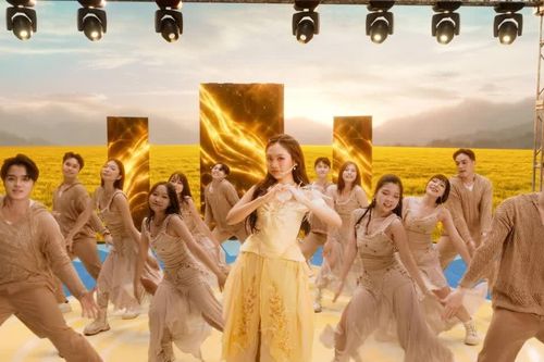 Phương Mỹ Chi ra mắt MV 'Gạo của ta'
