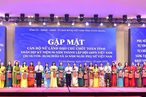 Tuyên Quang gặp mặt, tôn vinh cán bộ nữ lãnh đạo nhân Ngày Phụ nữ Việt Nam