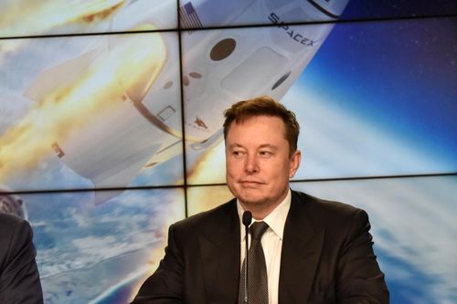 Elon Musk nói gì về hạn chế kết nối vệ tinh Starlink và Starshield?