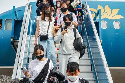 Việt Nam thí điểm miễn thị thực cho khách Trung Quốc đến Khánh Hòa