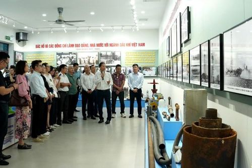 Văn hóa là nguồn lực cho hiện tại, động lực cho tương lai