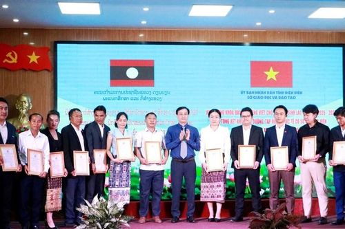 Điện Biên đào tạo tiếng Việt cho 80 lưu học sinh Bắc Lào