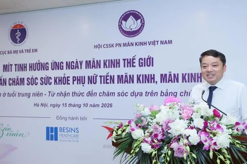 Đau mạn tính và loãng xương đe dọa sức khỏe phụ nữ tuổi trung niên