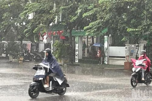 Cảnh báo mưa lớn cục bộ, mưa đá, gió giật mạnh ở khu vực Nam Bộ và tỉnh Lâm Đồng
