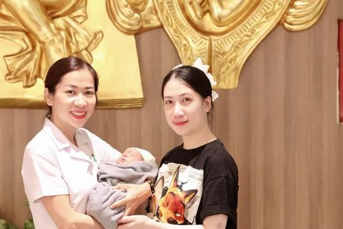 Hội chứng truyền máu song thai diễn tiến nhanh, hành trình giữ con nghẹt thở