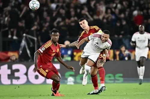 Real Madrid thắng khó tin ở Champions League