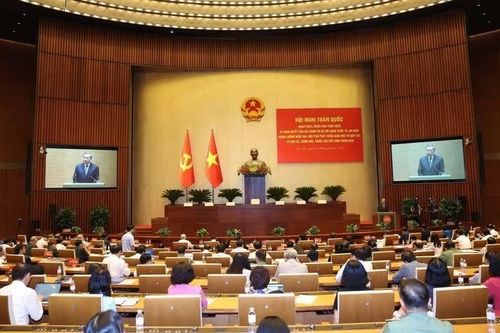 Quán triệt 6 chuyên đề trọng tâm tại Hội nghị toàn quốc triển khai Nghị quyết Trung ương 4 khóa XIV