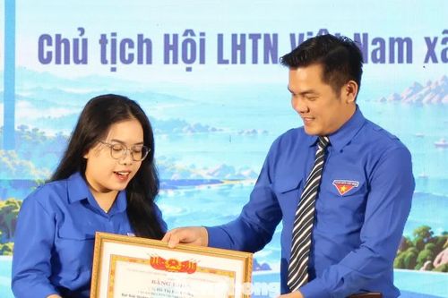Gia Lai tuyên dương 29 thanh niên sống đẹp