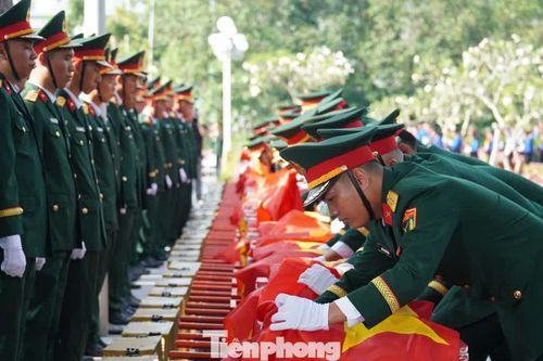 Cần Thơ tổ chức truy điệu và an táng 120 hài cốt liệt sĩ