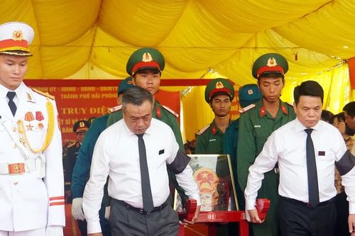 Xúc động lễ an táng 56 liệt sĩ, đồng bào tử nạn ở thành phố Hải Phòng