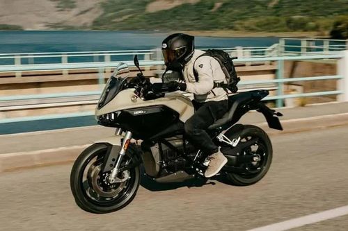 Mẫu xe máy điện xác lập kỷ lục đi xa nhất thế giới