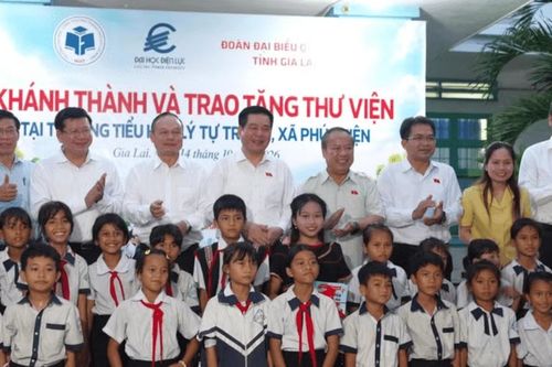 Đại học Điện lực đồng hành cùng giáo dục vùng cao Gia Lai