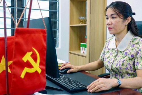 Không tuyển được người mới, nguồn cán bộ luân chuyển cũng không còn