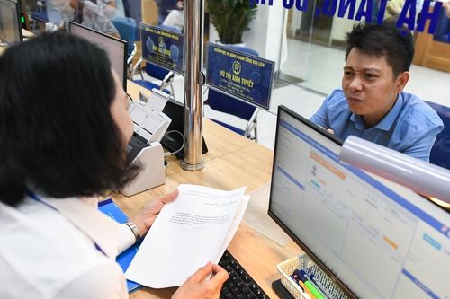 Viên chức sau sắp xếp có còn được hưởng phụ cấp ưu đãi nghề?