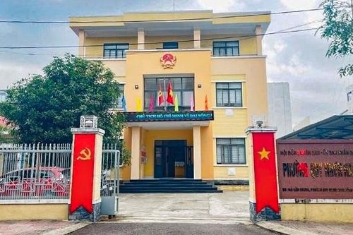 Yêu cầu làm rõ việc 2 hiệu trưởng làm giáo viên, nhân sự nơi khác về làm hiệu trưởng