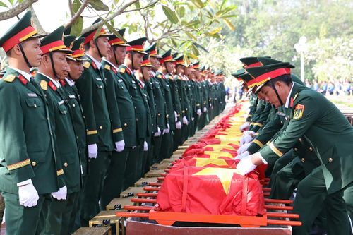 Trang nghiêm lễ truy điệu, an táng 120 hài cốt liệt sĩ ở Cần Thơ
