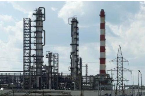 Tổng thống Ukraine dỡ lệnh tạm dừng tấn công các nhà máy lọc dầu Nga