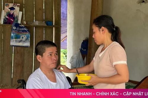 Vòng tay nhân ái: Nỗi lòng người vợ có chồng liệt giường, con thơ suy thận
