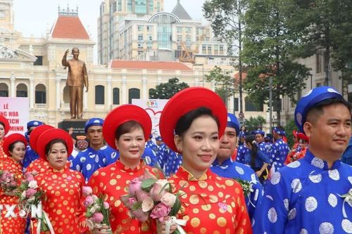 Rộn ràng lễ cưới tập thể cho 52 cặp đôi công nhân, người lao động