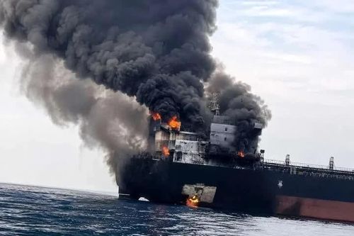 Iran nêu lý do tấn công tàu thuyền ở Hormuz, cáo buộc Mỹ ba lần vi phạm cam kết