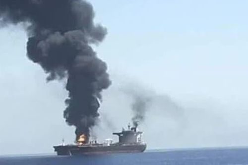 Liên tiếp xảy ra các vụ chìm tàu hàng quanh eo biển Hormuz