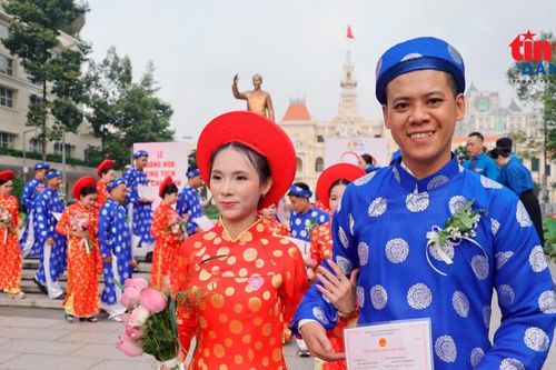 Lễ cưới tập thể dành cho 52 cặp đôi có hoàn cảnh khó khăn