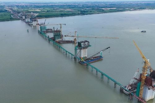 Hà Nội kiên định mục tiêu tăng trưởng 2 con số