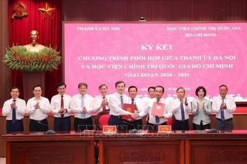 Gắn nghiên cứu lý luận với lời giải cho bài toán phát triển Thủ đô