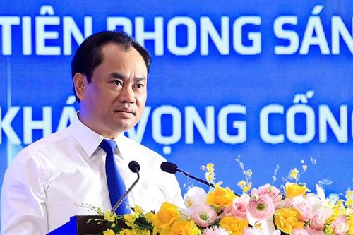 Bộ trưởng NN&MT động viên thanh niên khởi nghiệp 'có thể gọi điện, nhắn tin bất cứ lúc nào'